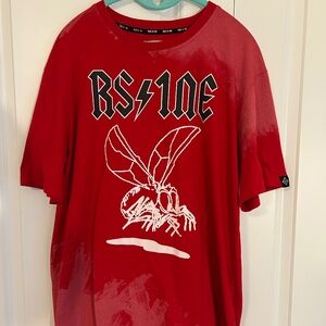 Rise as 1ne red hornet acid wash t-shirt large
